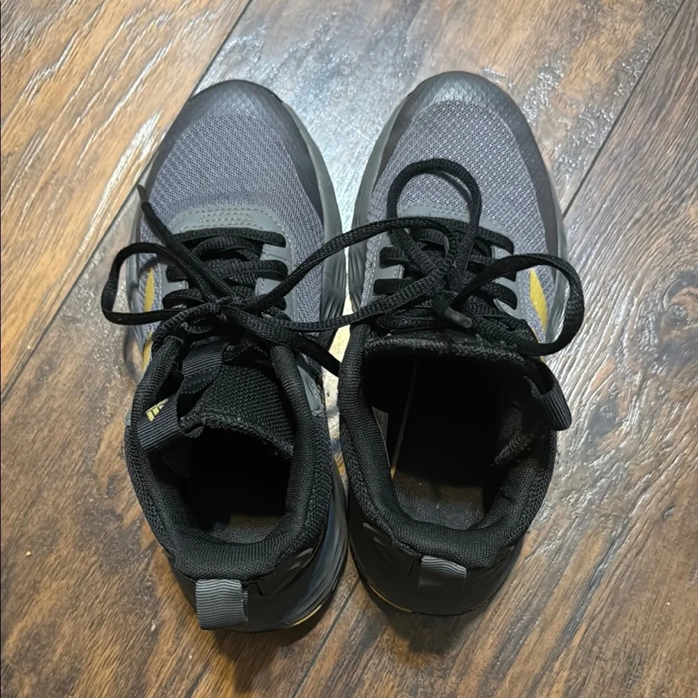 adidas Kids Sneakers - Black and Gold - Picture 4 of 8